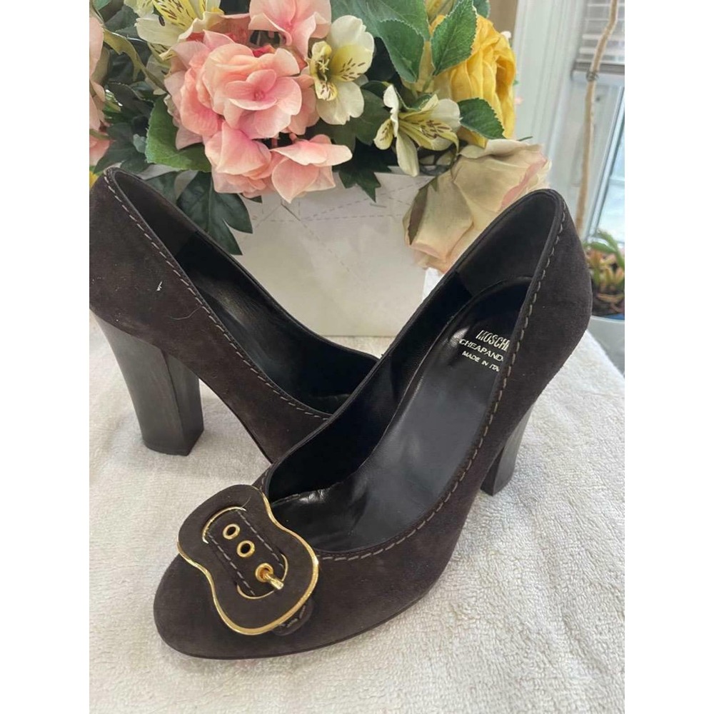 MOSCHINO CHEAP AND CHIC SUEDE BROWN PUMP SIZE 9(900